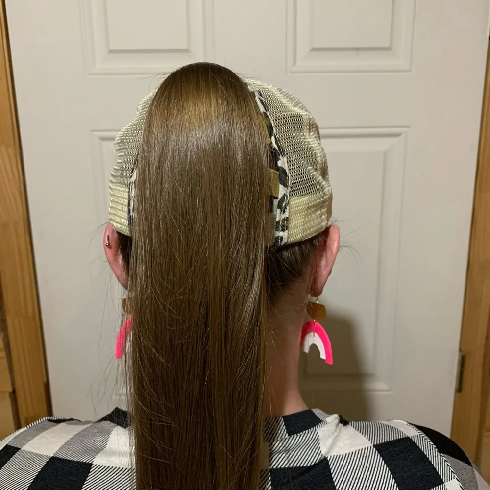Leopard Print Criss Cross Baseball Cap - Picture 3 of 3